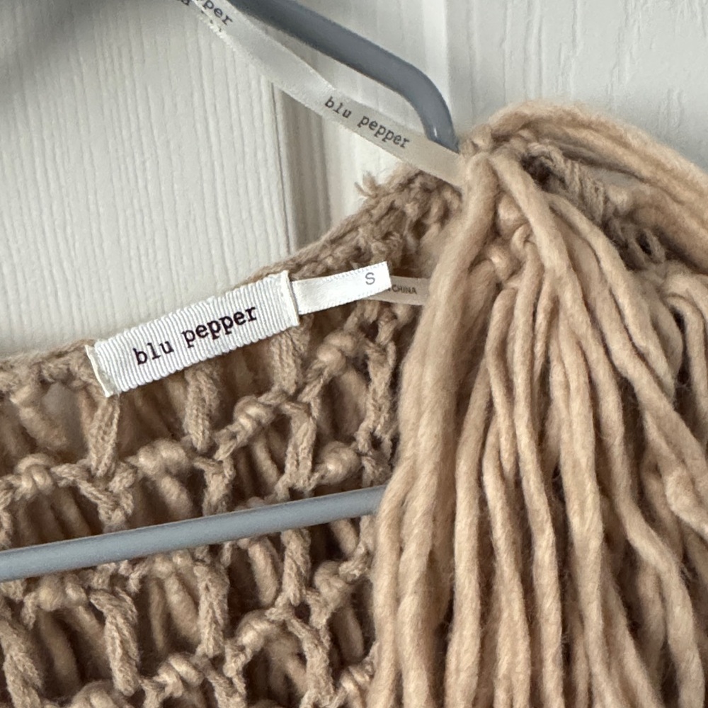 Fringed Tan Knit Vest - Picture 3 of 3